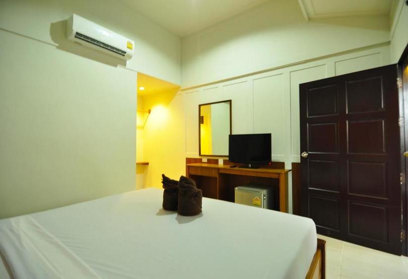 Phi Phi Twin Palms Bungalows 7