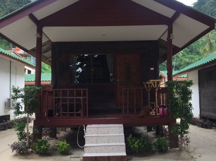 Hotel Phi Phi Nice Beach Resort 7