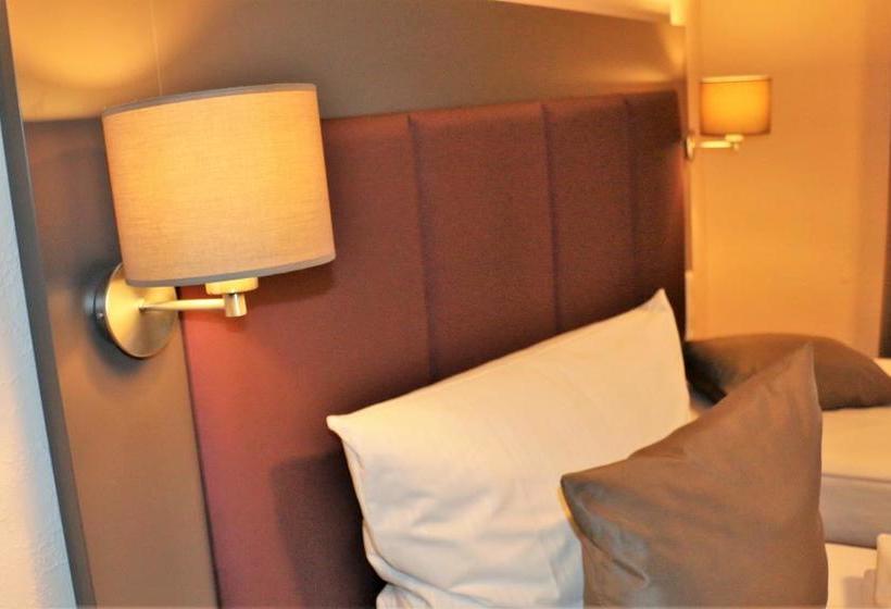 Hotel Zum Brunnen 12