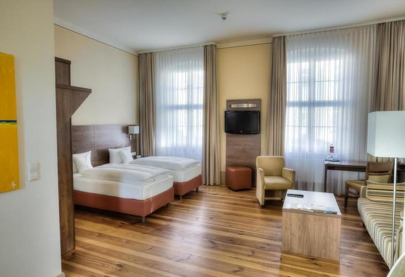 Hotel Am Großen Waisenhaus 3