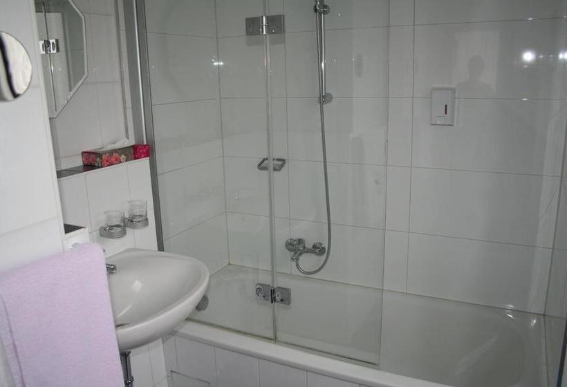 Hotel Regina Garni 5