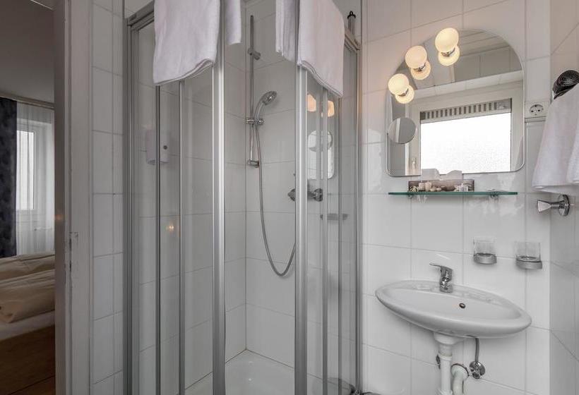 Hotel Regina Garni 6