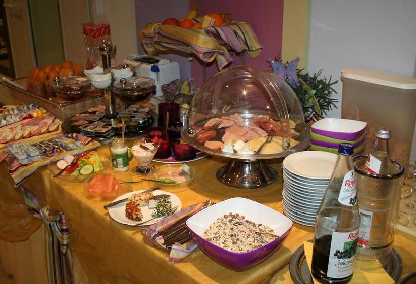 Hotel Regina Garni 8