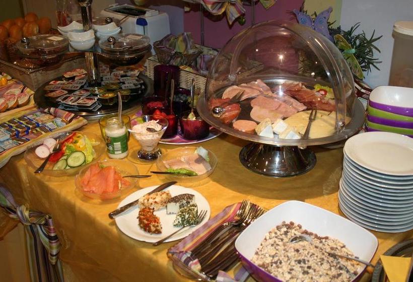 Hotel Regina Garni 9