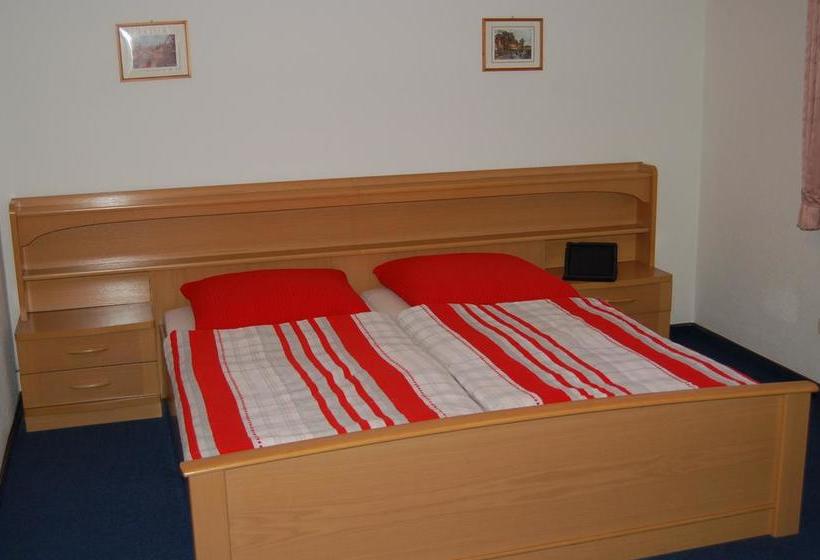 Hotel Am Weißdornbusch 11