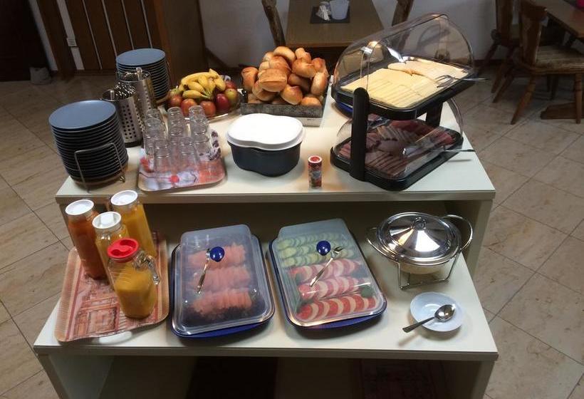 Hotel Am Weißdornbusch 7