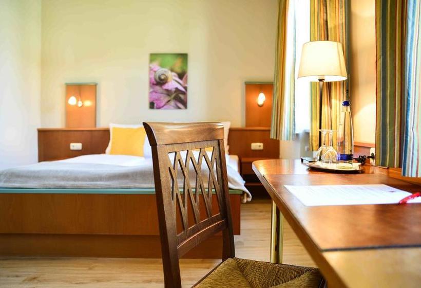 Hotel Münchner Hof 8