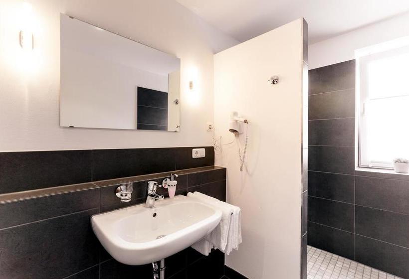 Hotel Meyers Hofcafé & Pension 12