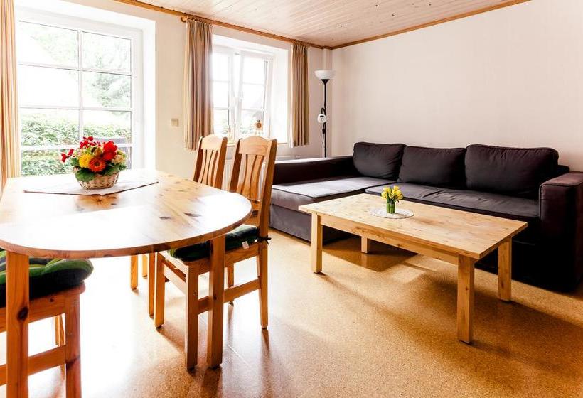 Hotel Meyers Hofcafé & Pension 13