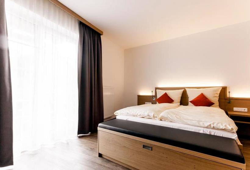 Hotel Meyers Hofcafé & Pension 8