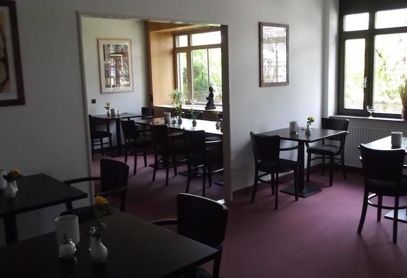 Rebgarten Hotel Schulgasse 4