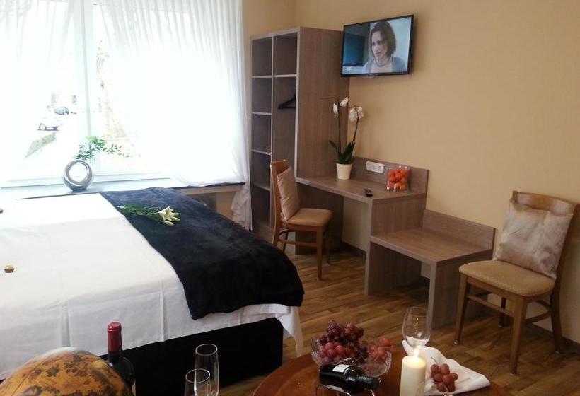 Hotel Zum Berggarten 1