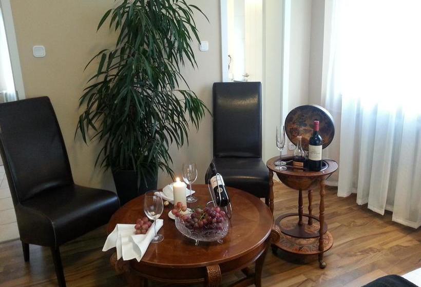 Hotel Zum Berggarten 5