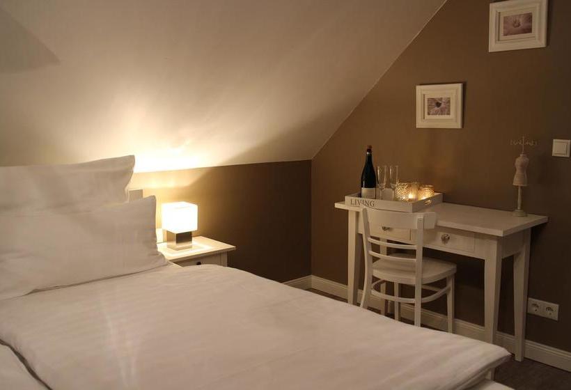 Hotel Pension Willebuhr 5