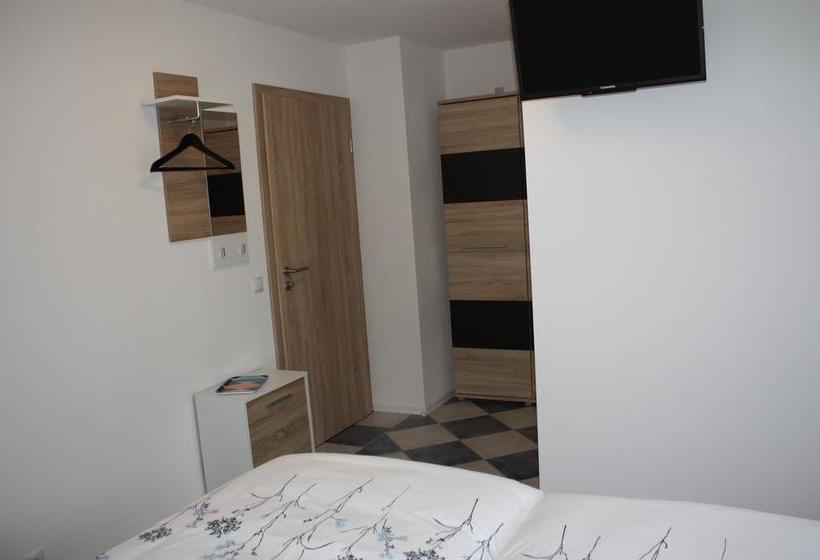 Hotel Gasthaus Bunnen 8