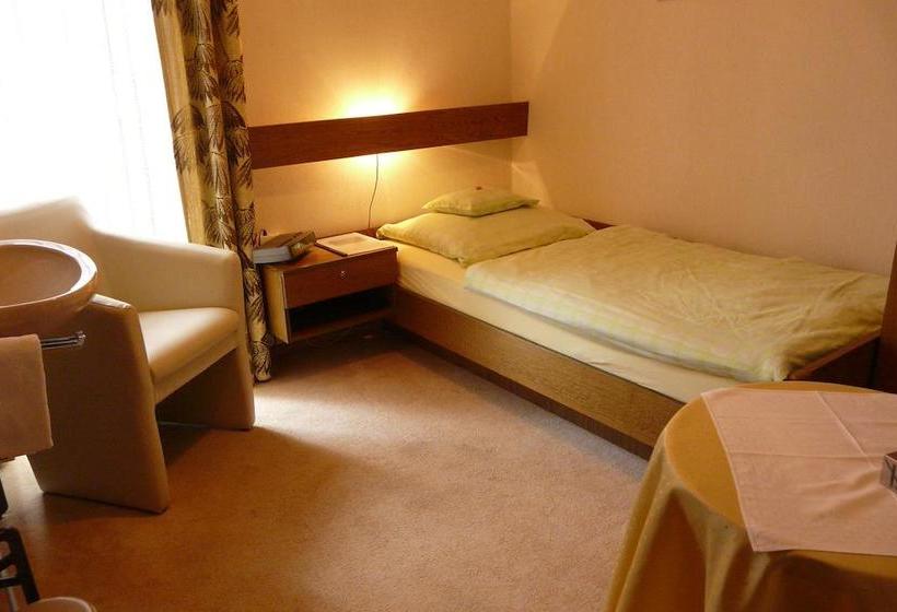 Hotel Pension Haus Petra 3