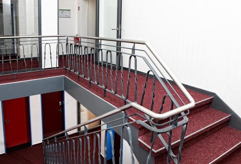 Hotel Hostel Am Güterbahnhof 2