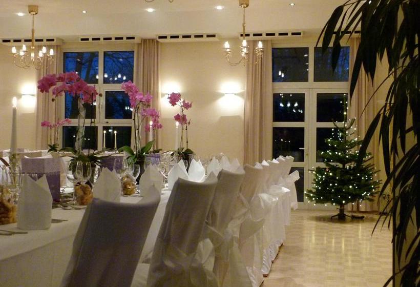 Hotel Landgut Burg 16