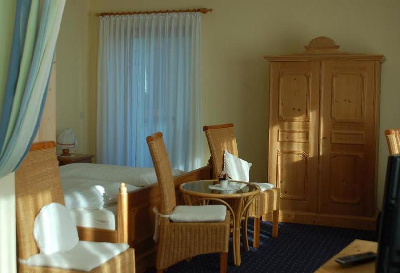 Hotel Brucker Gästehaus 5