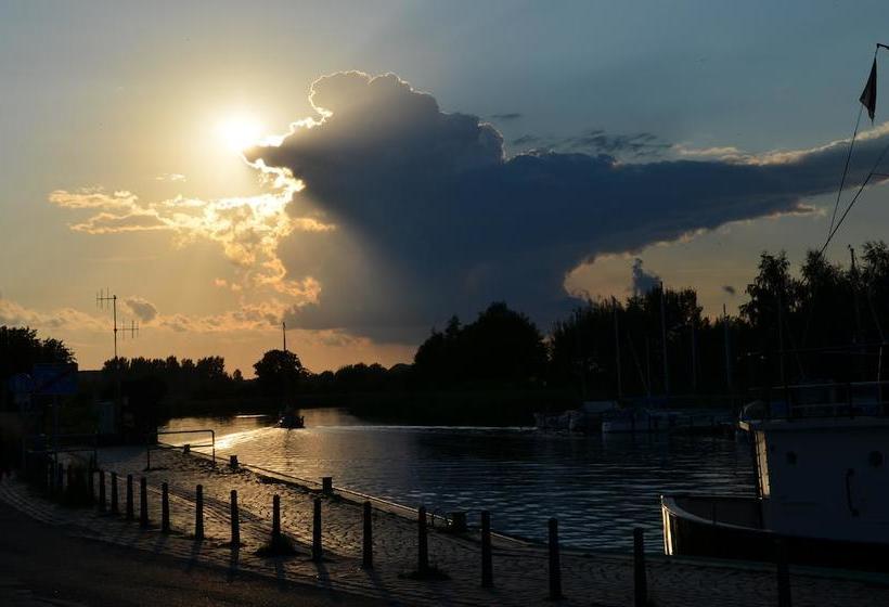 Hotel Zur Brücke Mecklemburgo Pomerania Occidental
