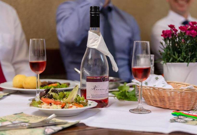 Gasthof & Hotel Goldene Krone 2