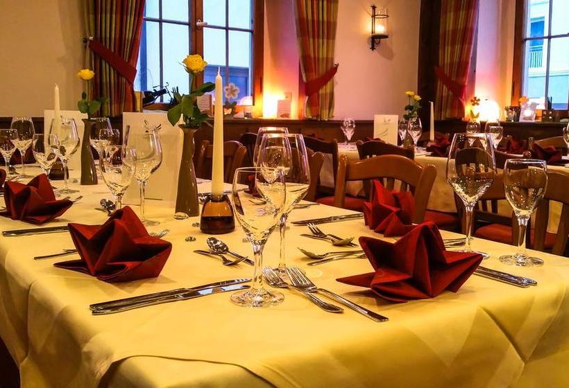 Hotel Gasthof Schwarzer Adler 11