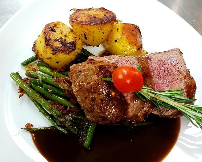 Hotel Gasthof Schwarzer Adler 12