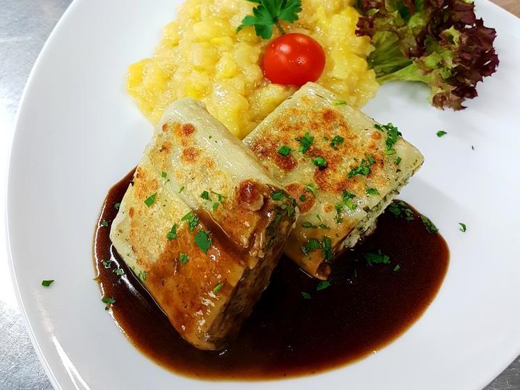 Hotel Gasthof Schwarzer Adler 14