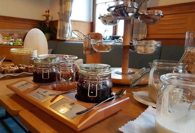 Hotel Gasthof Schwarzer Adler 9