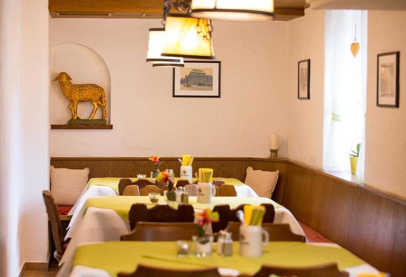 Hotel Zum Lamm Gasthof 11