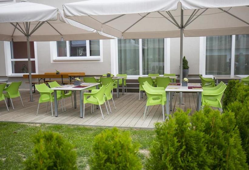 Hotel Zahn Landgasthof 12