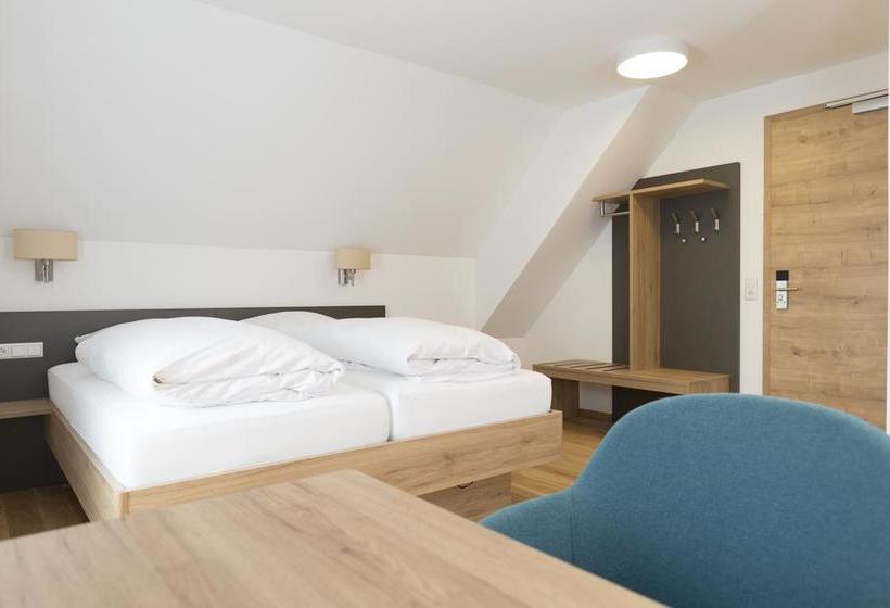 Hotel Zahn Landgasthof 18