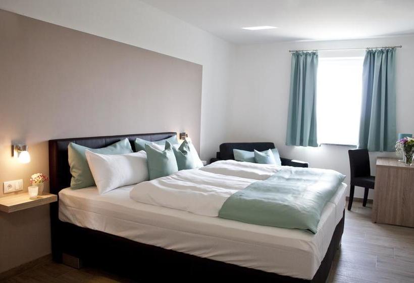 Hotel Claro Garni 10