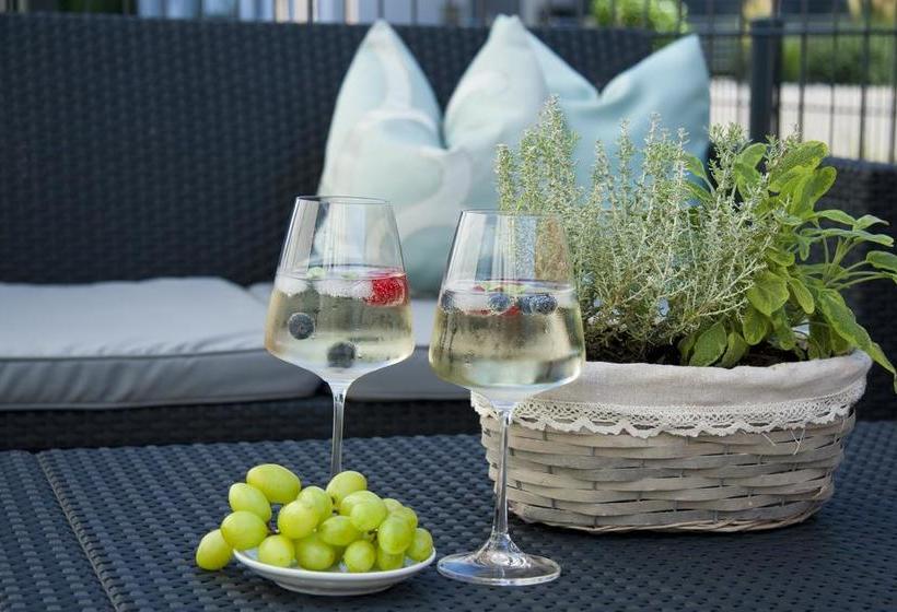 Hotel Claro Garni 14