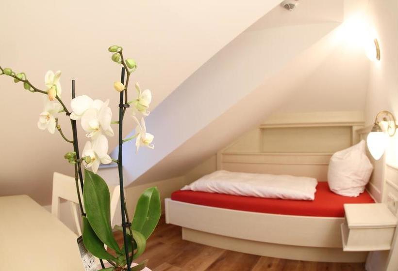 Hotel Villa Victoria 4