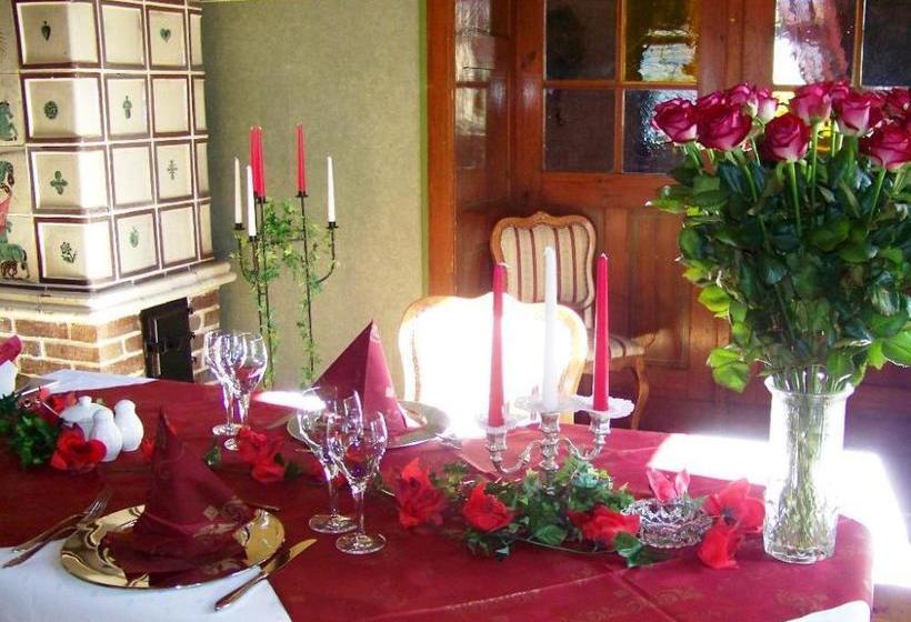 Burghotel Landeskrone 18