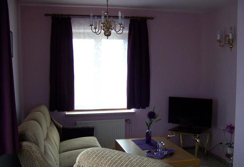 Burghotel Landeskrone 2