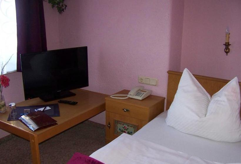 Burghotel Landeskrone 7