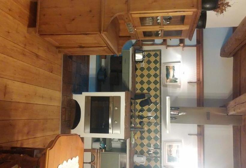 Dreibeiniger Hund Hotel & Gasthof 1