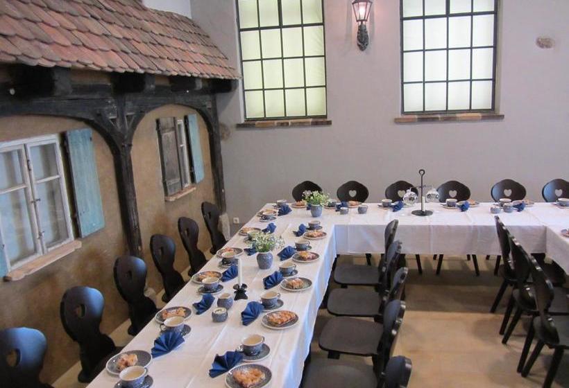 Dreibeiniger Hund Hotel & Gasthof 5