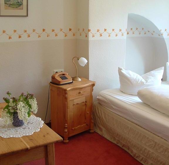 Dreibeiniger Hund Hotel & Gasthof 6