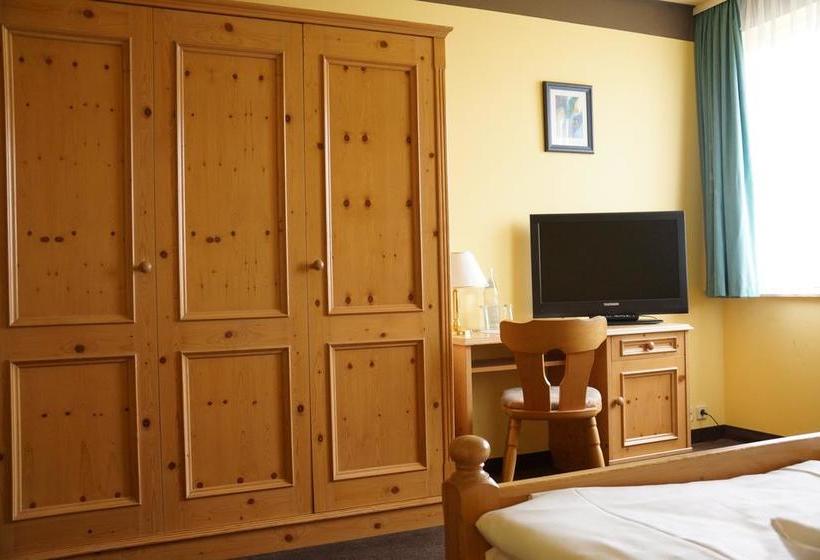 Hotel Center Zellwald 3