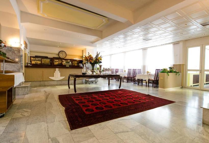 Hôtel Ravel International 14