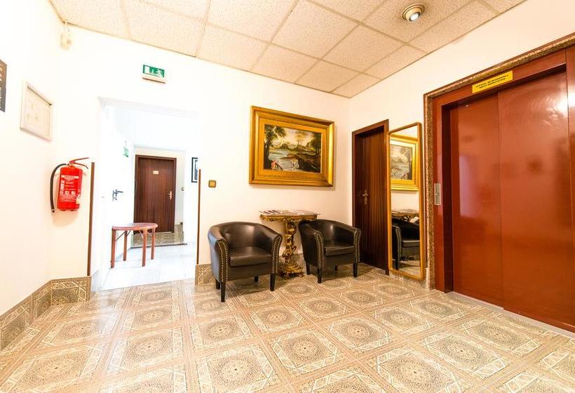 Hôtel Ravel International 9