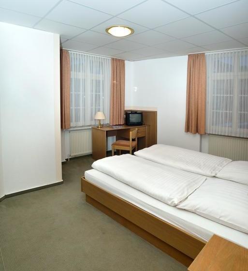 Hotel 1a Hostel Zimmer Frei 10