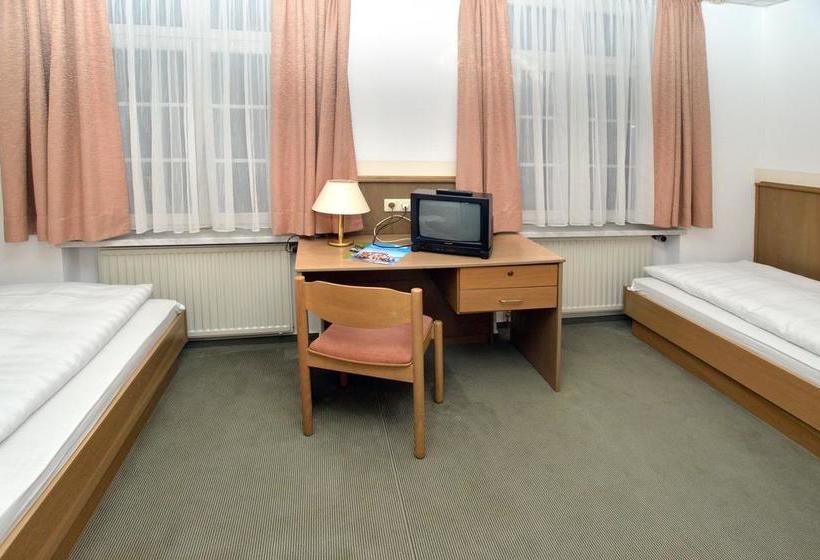 Hotel 1a Hostel Zimmer Frei 2