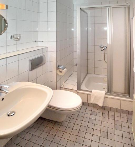 Hotel 1a Hostel Zimmer Frei 4