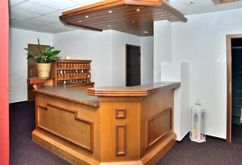 Hotel 1a Hostel Zimmer Frei 8