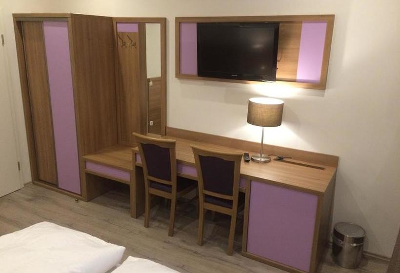 Hotel Slamba Hostel 10