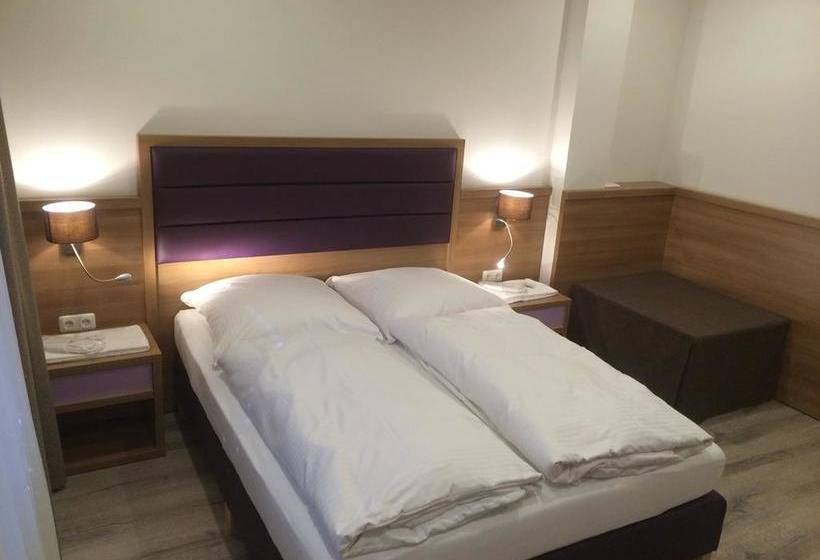 Hotel Slamba Hostel 11